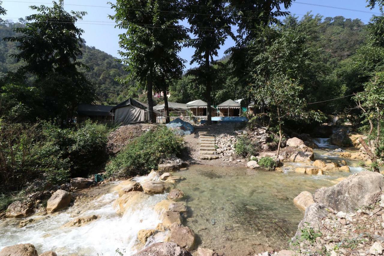 Oyo 23439 Tapovan Heights Camp & Resort Narendra Nagar Екстериор снимка